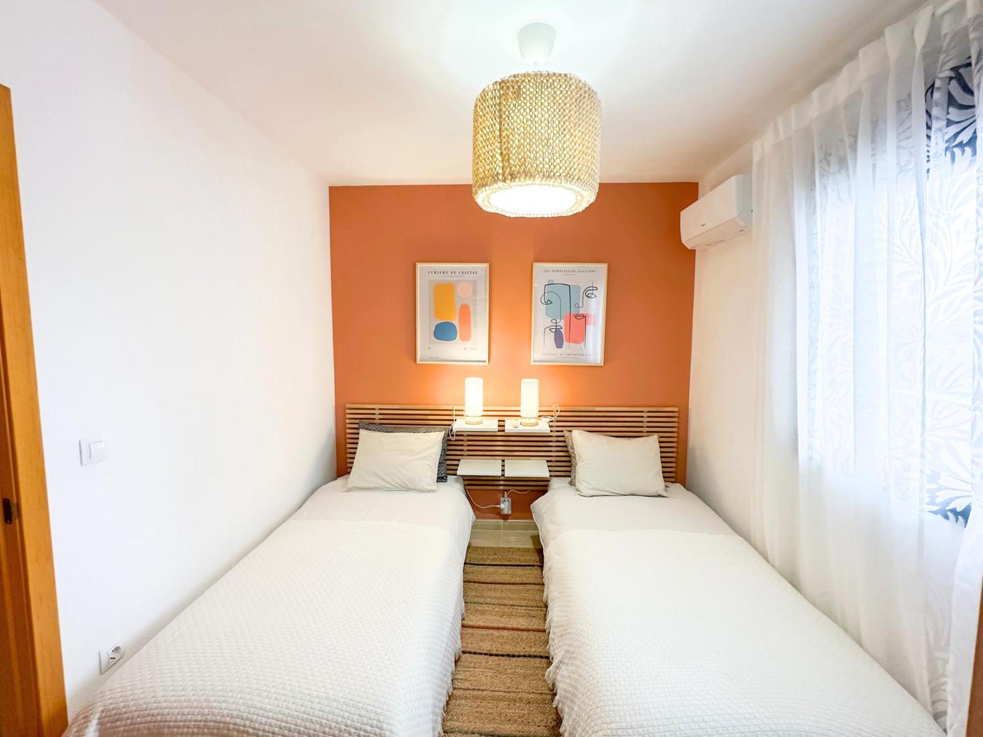 Moderne, Lumineux, Balcon, Piscine, Parking *